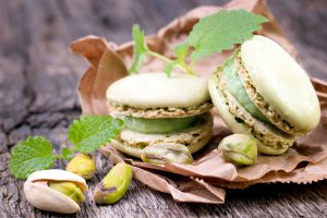 pistachio macarons
