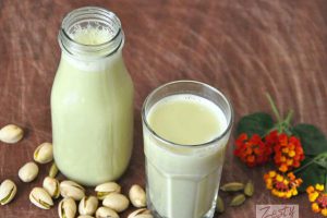 pistachio milk