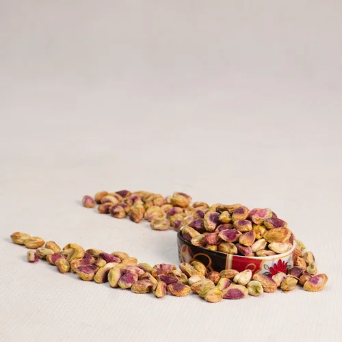 Raw Pistachios vs. Roasted Pistachios: Which is Better for Export?